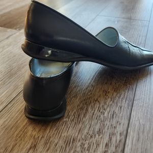 TJ Collections Limited Edition Shoes.  Size 37.5(UE)/ 7 US